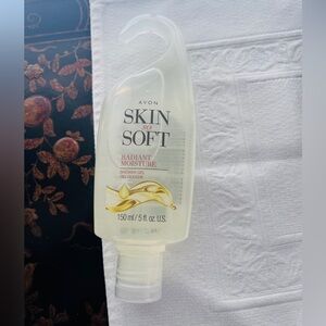 Avon skin so soft radiant moisture shower gel